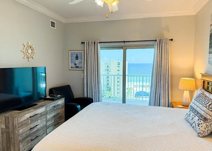 Walk To Beach: Getaway W/ Pool Access! * Gulf Shores
